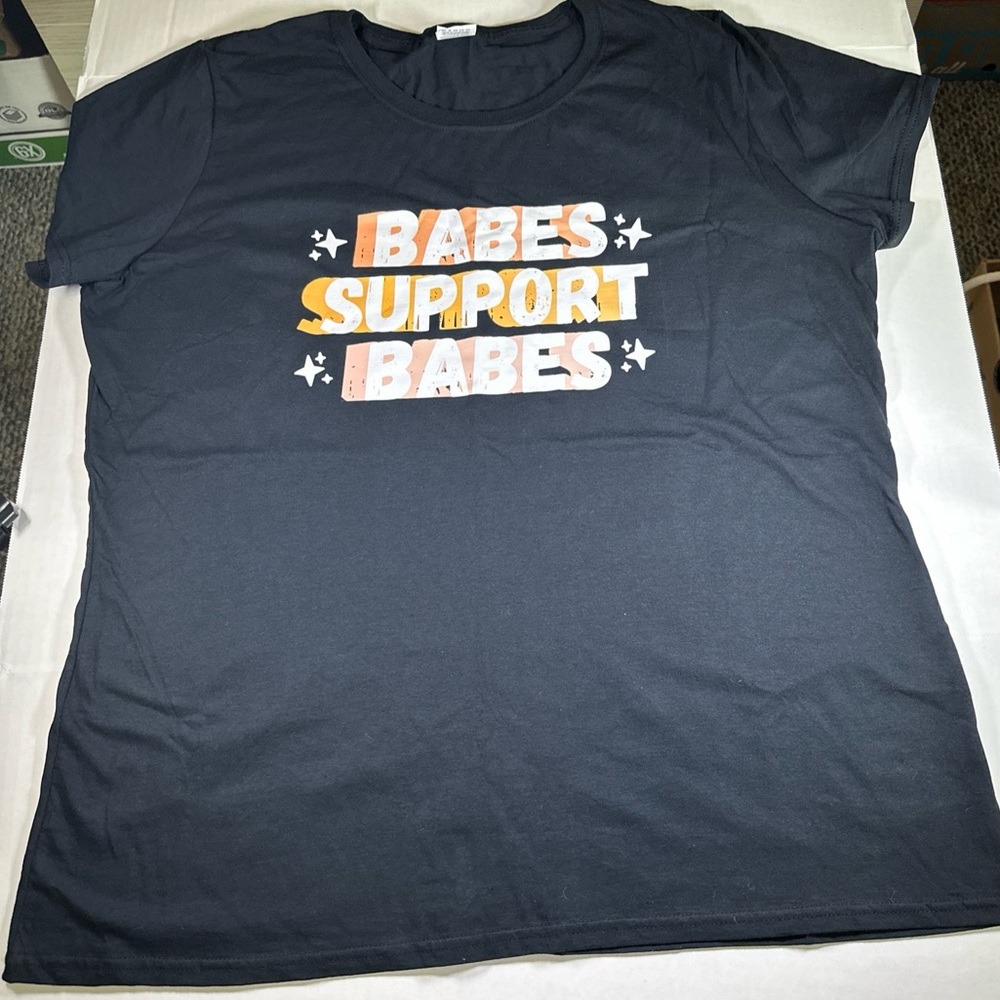 NWOT Women’s 3xl Fruit Of The Loom Hd Cotton Tshirt With A DTF Transfer.
